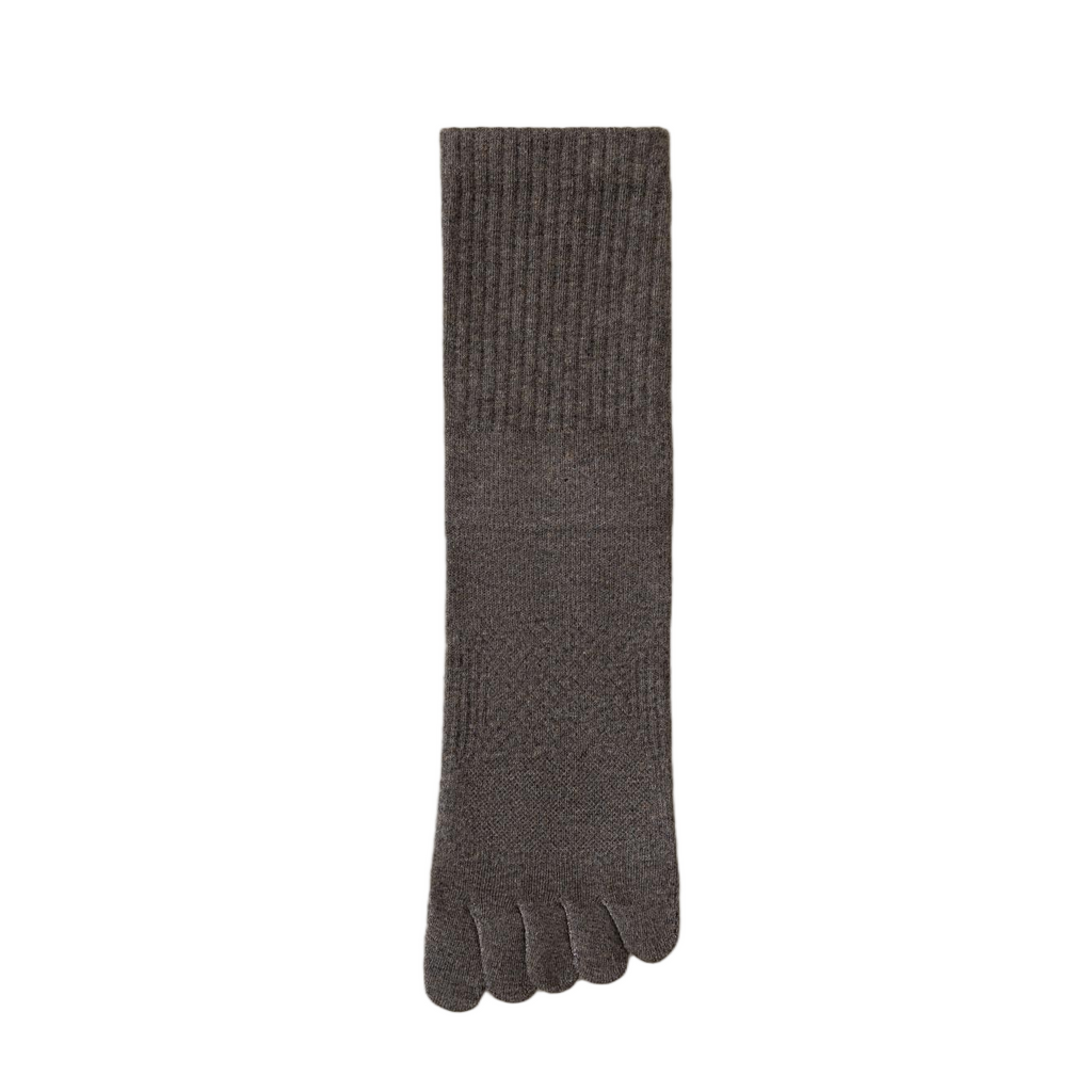 Five-finger color-spun micro-pressed men's socks