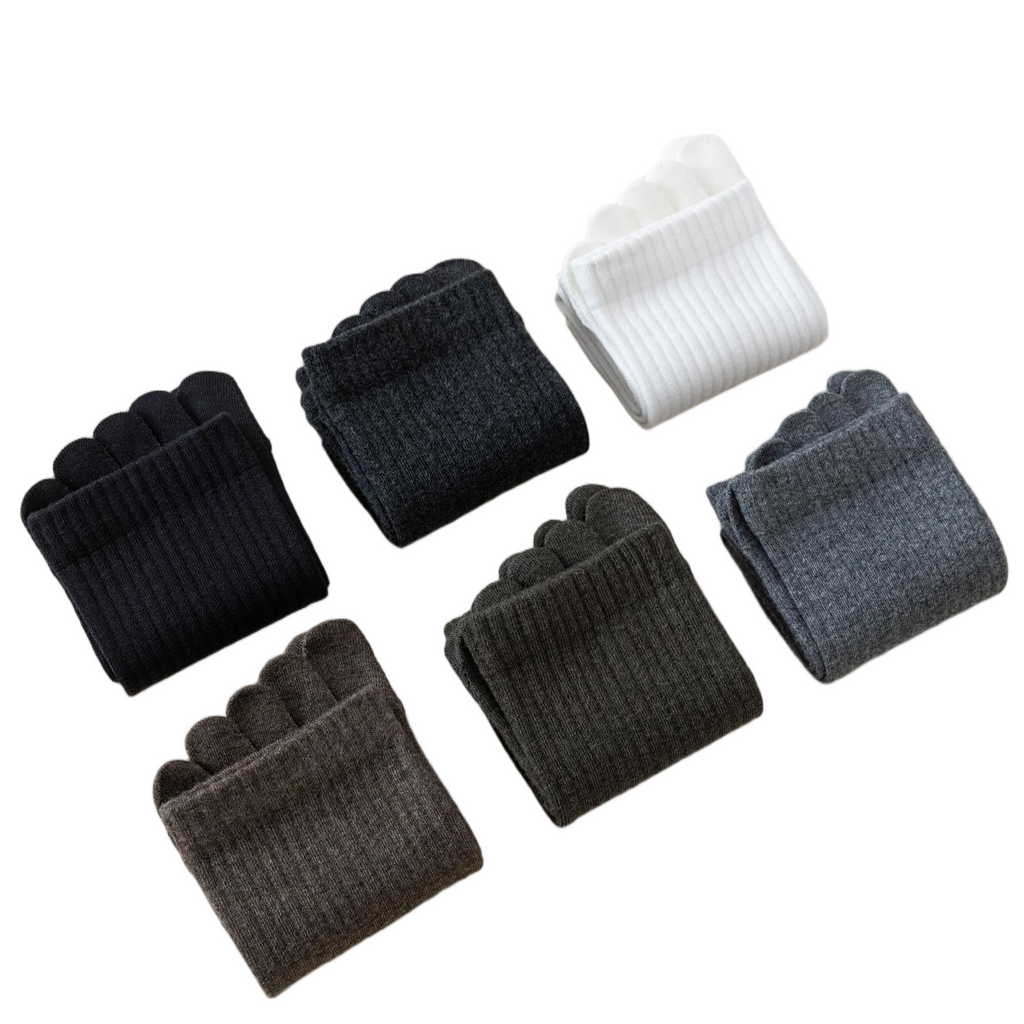 Five-finger color-spun micro-pressed men's socks