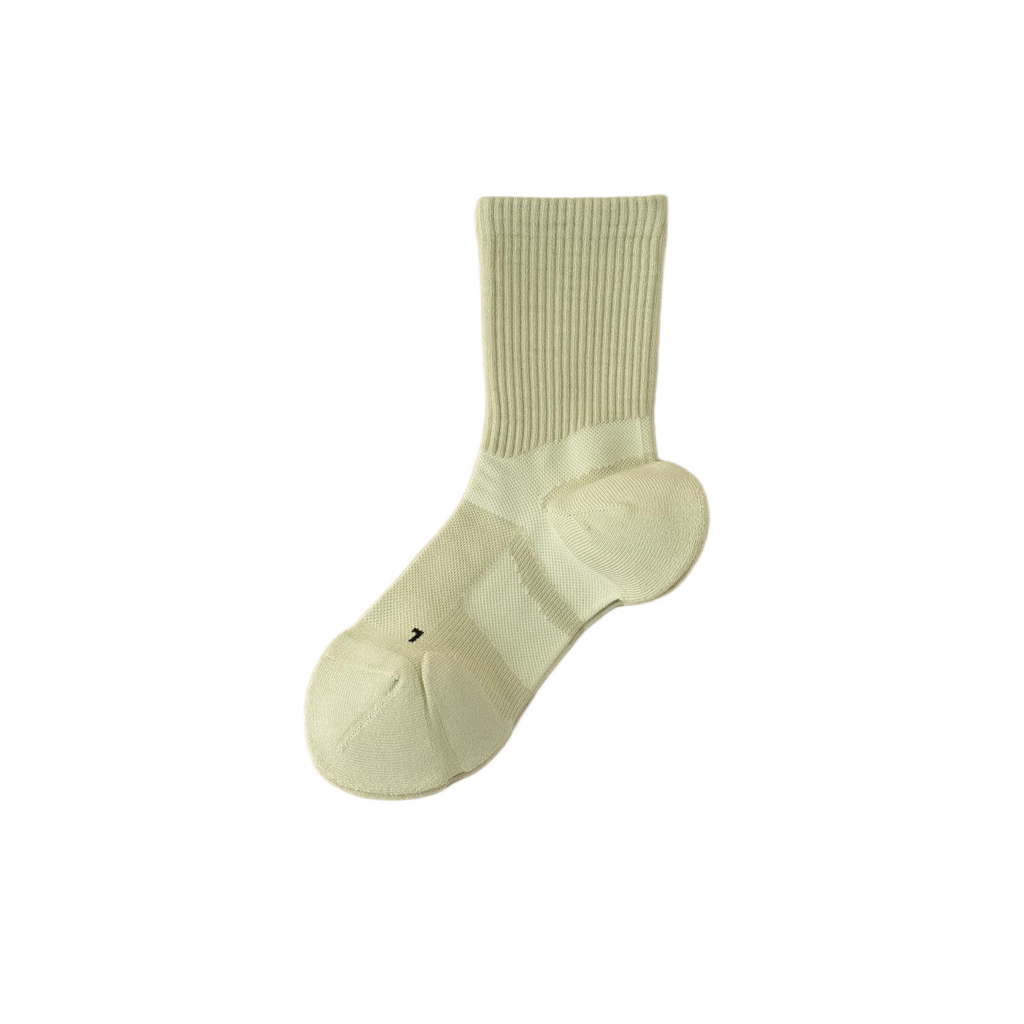 Cottony, lightweight, comfortable, and color-blocked women's mid-length socks