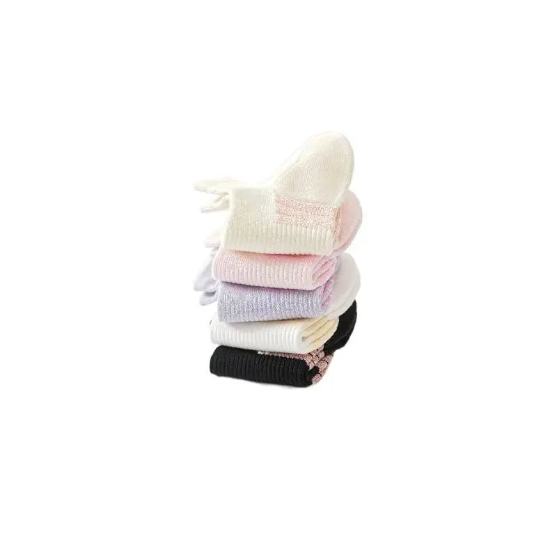 Lightly movable women's boat socks with back cuffs
