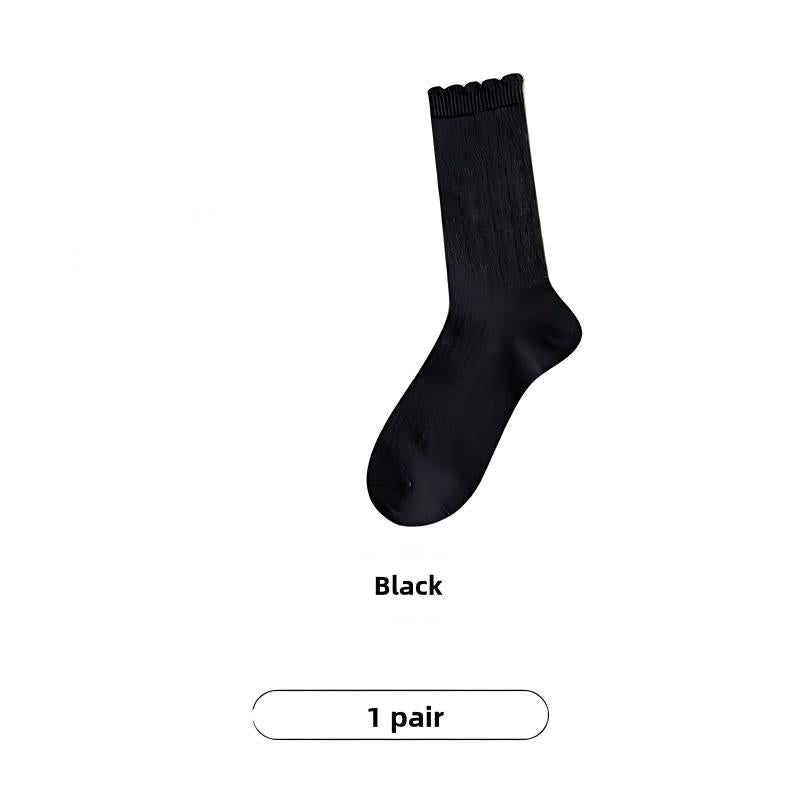 Dark pattern mesh stockings